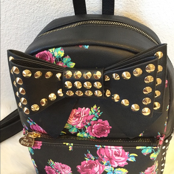 🎉💋🎉Betsey Johnson Floral Backpack and Wallet - Picture 4 of 8